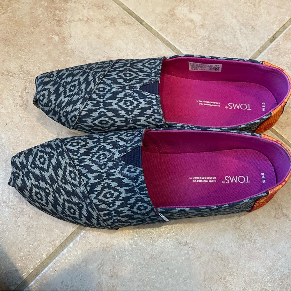 Toms Alpargata ikat size 8.5